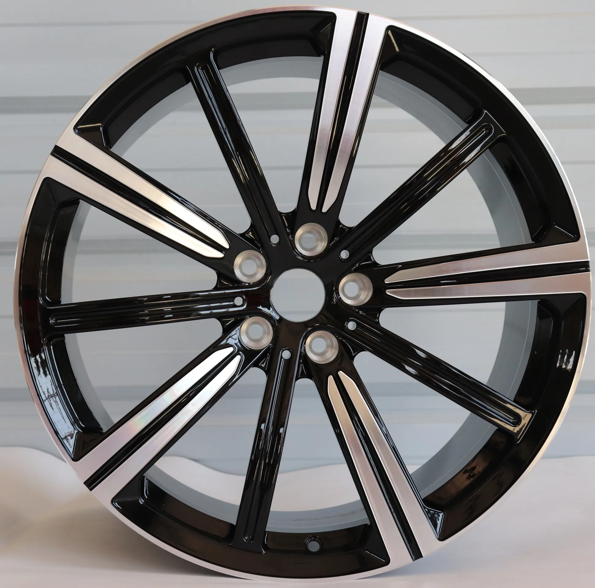 2024Customized Hot Design 17-24inch 5x114.3 5x120 Deep Concave Passenger Car Wheels Aluminum Alloy Forged Wheels for Luxury Car - Image 3