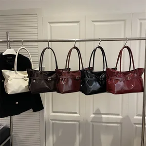 2026 New Shoulder Commuting Large Pu Bag for Women Fashionable Simple Versatile Large-capacity Lightweight Zipper