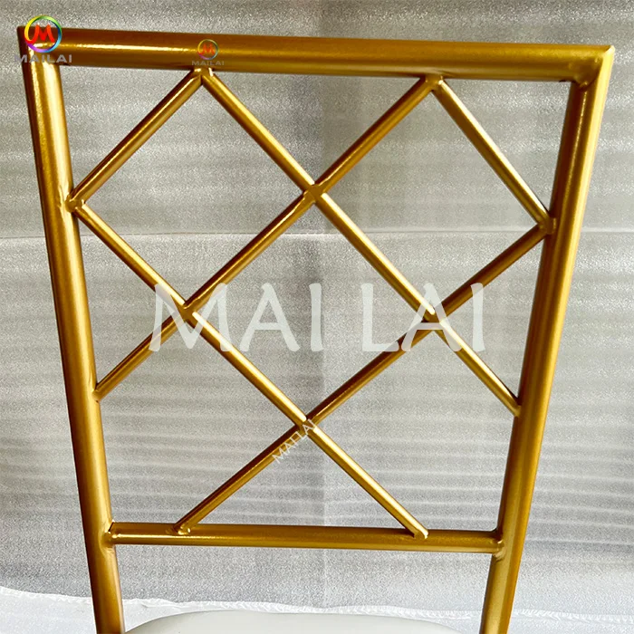 New Design Gold Metal Outdoor Wedding Dining Chairs Stackable Chiavari