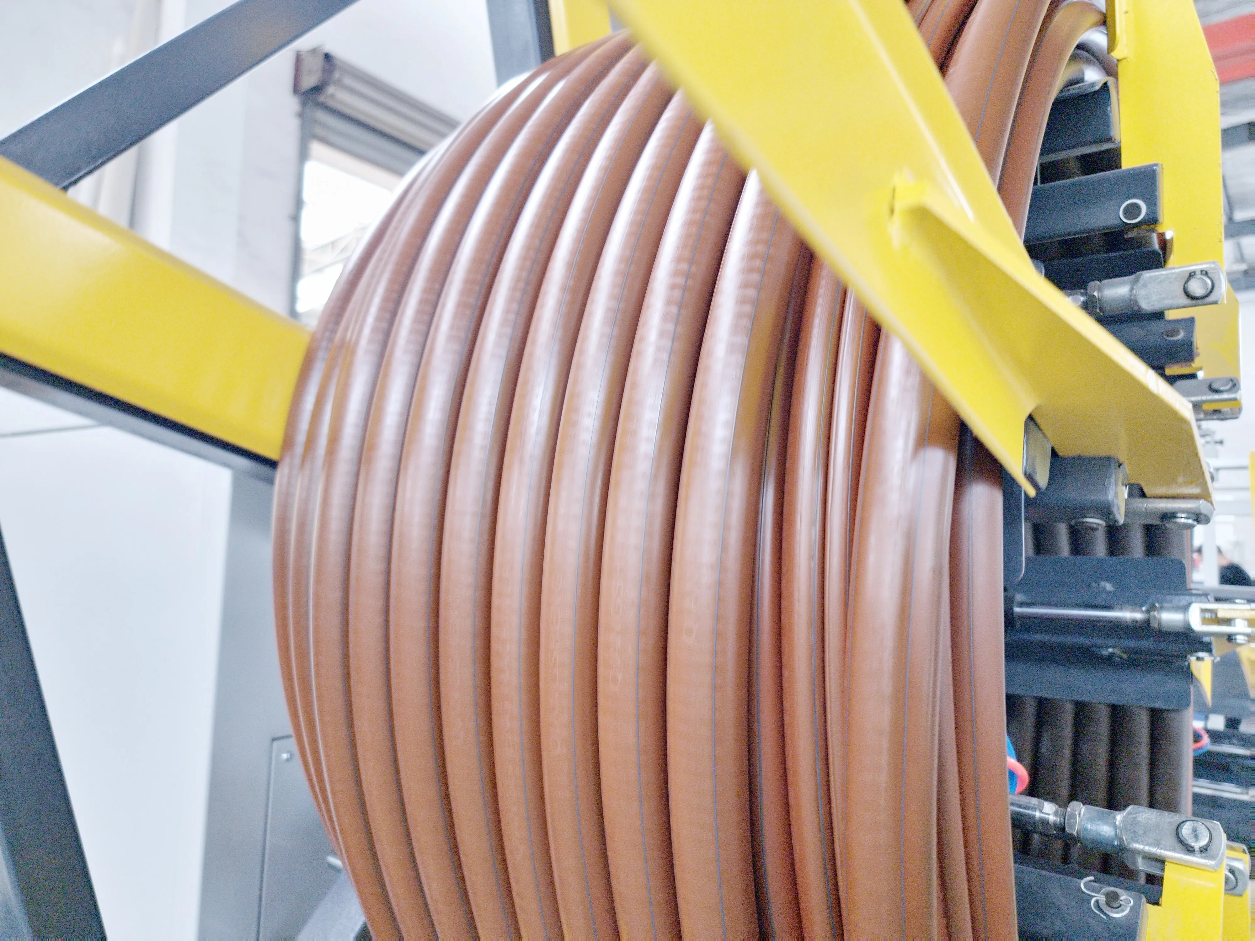 Plastic Extruder PVC PE HDPE Pipe Water Supply/Drain Garden Hose Soft  Electronic Threading Tube Production Extrusion Machinery