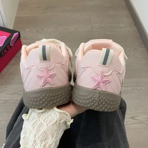 Women's Casual Lace-Up Shoes with Autumn Season Pattern Polished All-Match Walk Round-Toe Design Fashion Trend for All Seasons