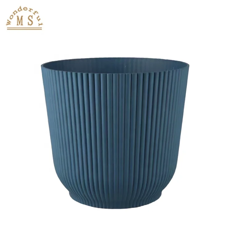 125g Plastic Cylinder Pot Home Patio Hanging Planter Self-Waterring Garden Flower Pot with Strip Embossed Various Color Design