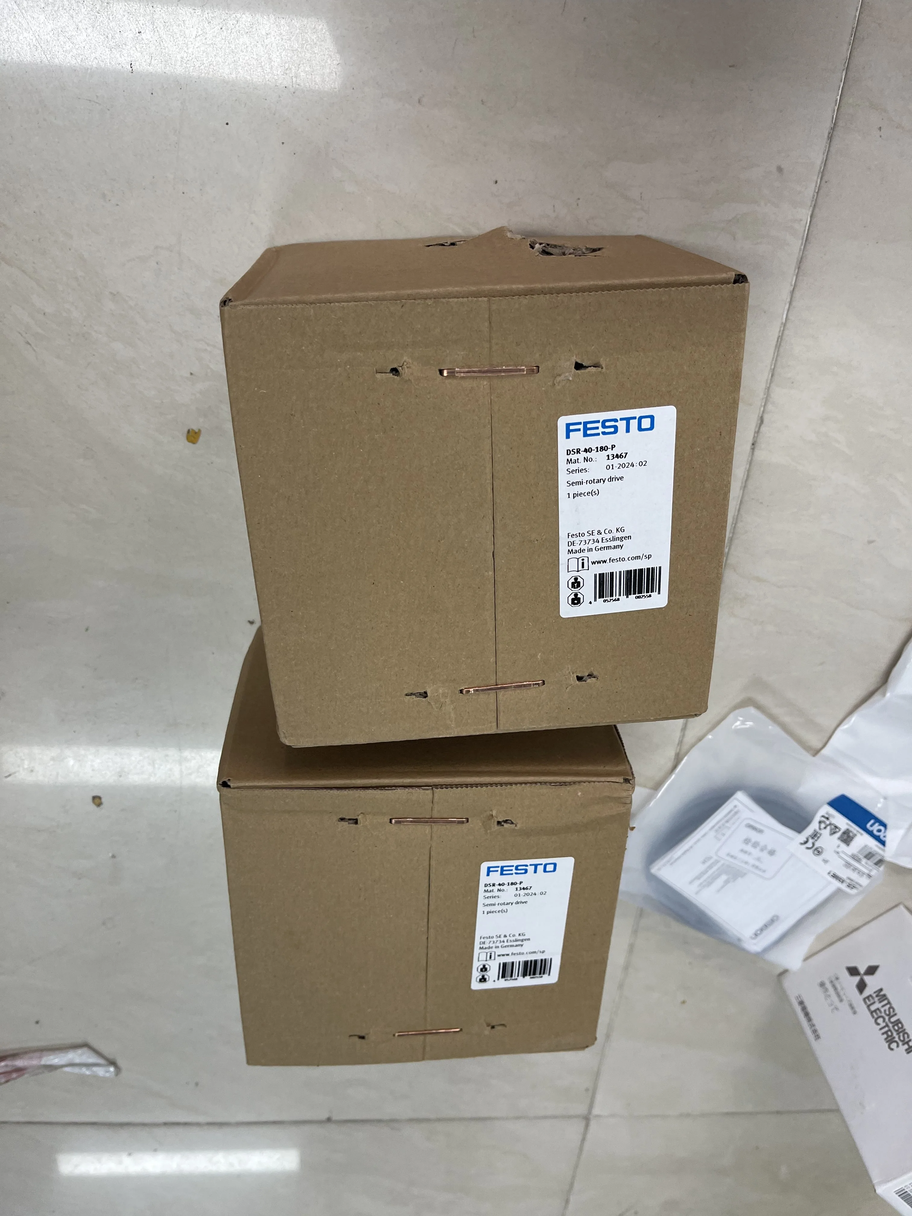 Festo Semi-Rotary Drive DSR-40-180-P Festo Semi-Rotary Drive DSR-40-180-P