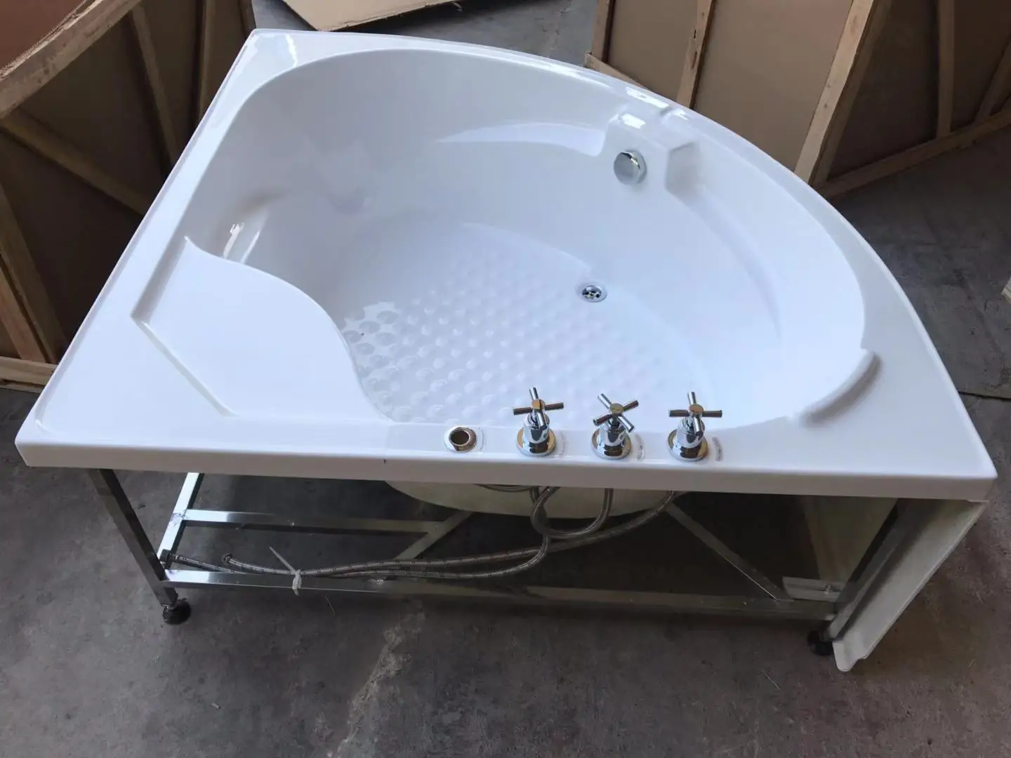 Mini Bathtub for Display Small Corner Bathtub 1300MM Malaysia Model Hot Tub