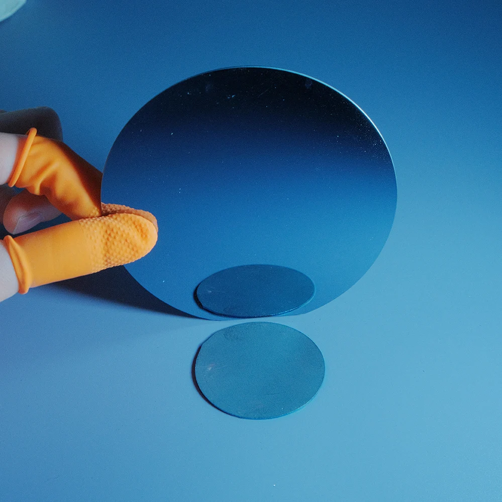 В наличии 1 \