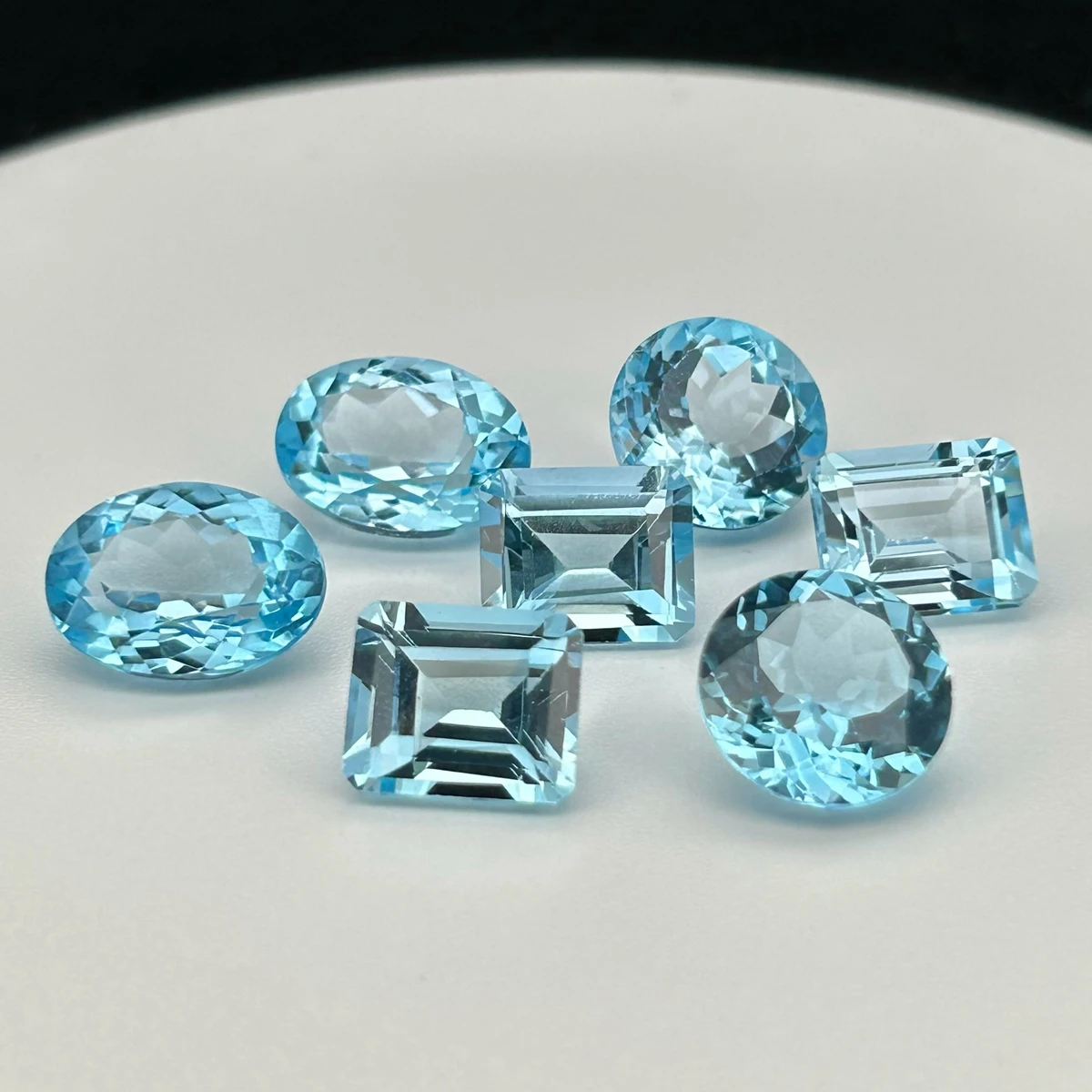 HQ Gems 사각 에메랄드 컷 천연 블루 토파즈 보석 4X6-10X14mm
