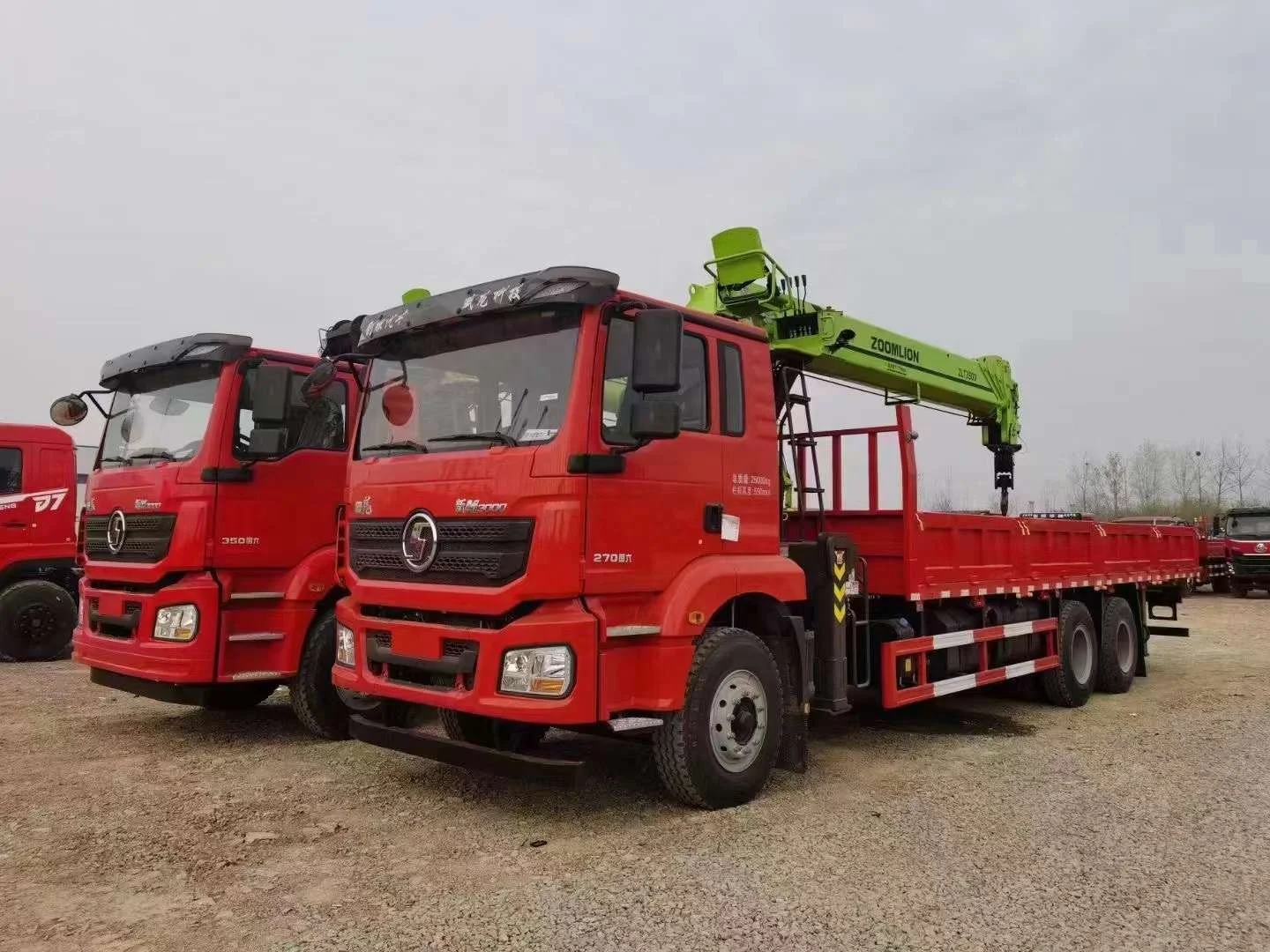 New style Good Price 8X4 30 tons flatbed tow truck mounted crane for sale by China Big Factory.jpg