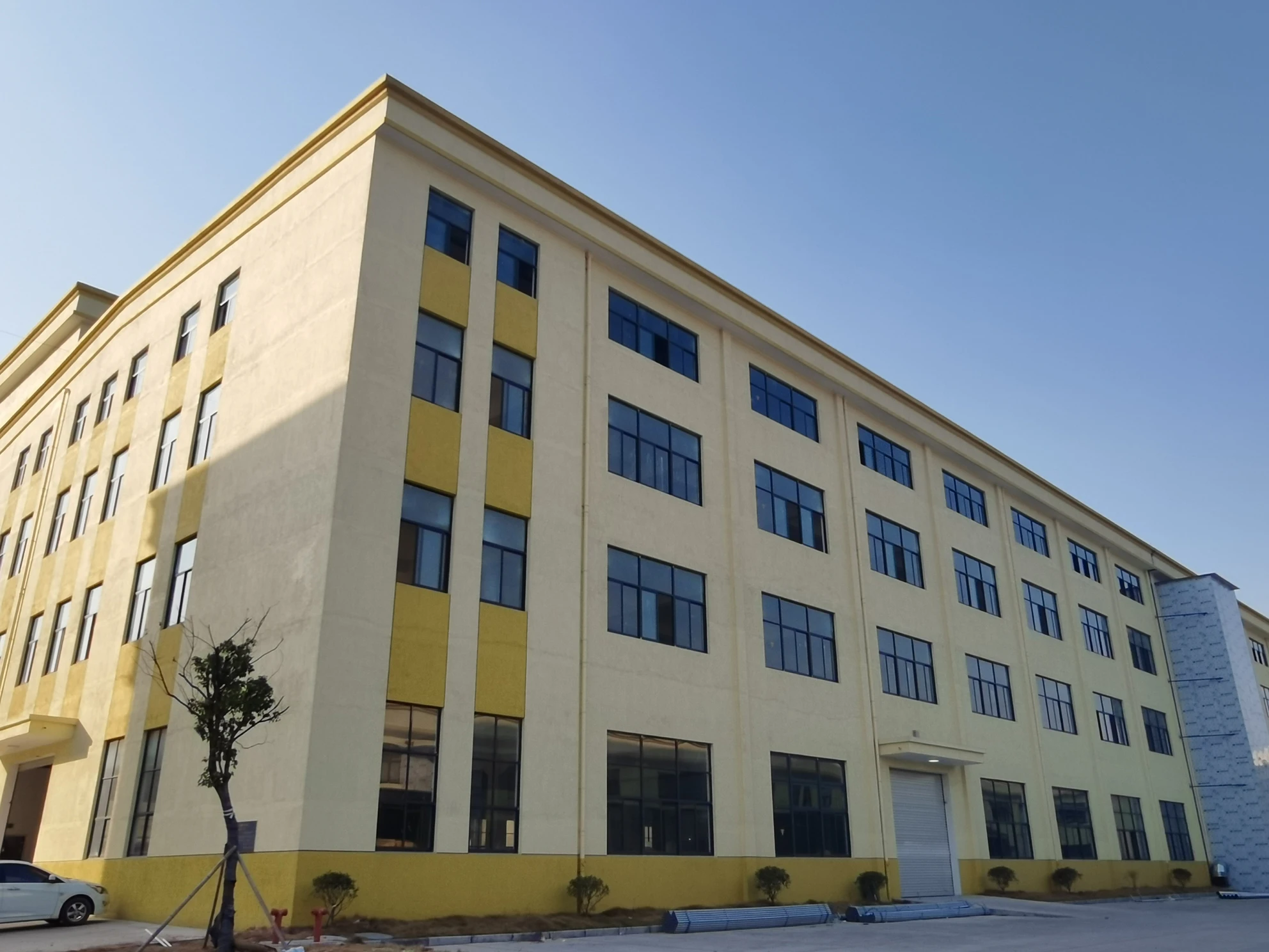 Ningbo Yinzhou Smilebloomi Arts & Crafts Co., Ltd. 1
