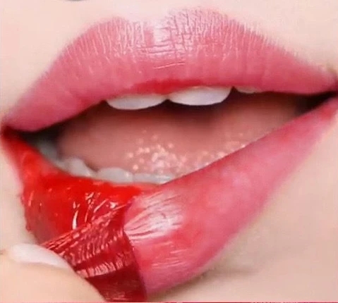 Fruit Red Make up Long-lasting Lip Gloss Beauty Best Seller Vegan Waterproof Lipstick Matte 24 Hours Lip Stain Peel Off Lipstick