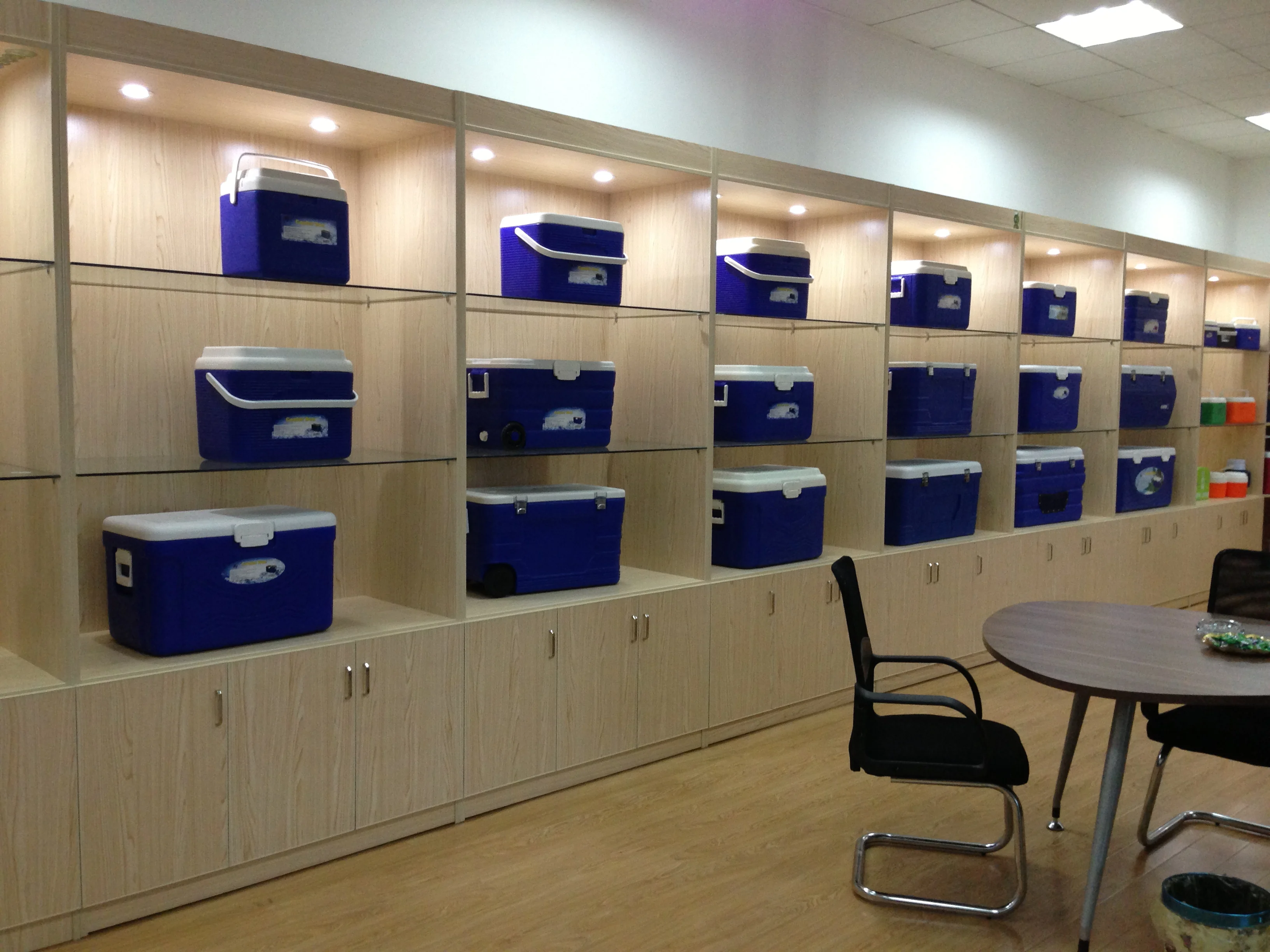 Keyang 110L Big Size Plastic Ice Cooler Boxes Chilly Bin