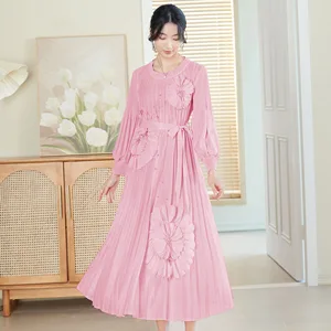 2025 Elegant Embroidered Princess Dress Large Pendulum Loose Fashion with Spring Pleated Design Casual Dresses