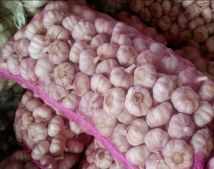 Kantong Jala Polypropylene Kemasan Bawang Putih Segar Kantong Jala Serut Buah PP Berwarna Merah Muda