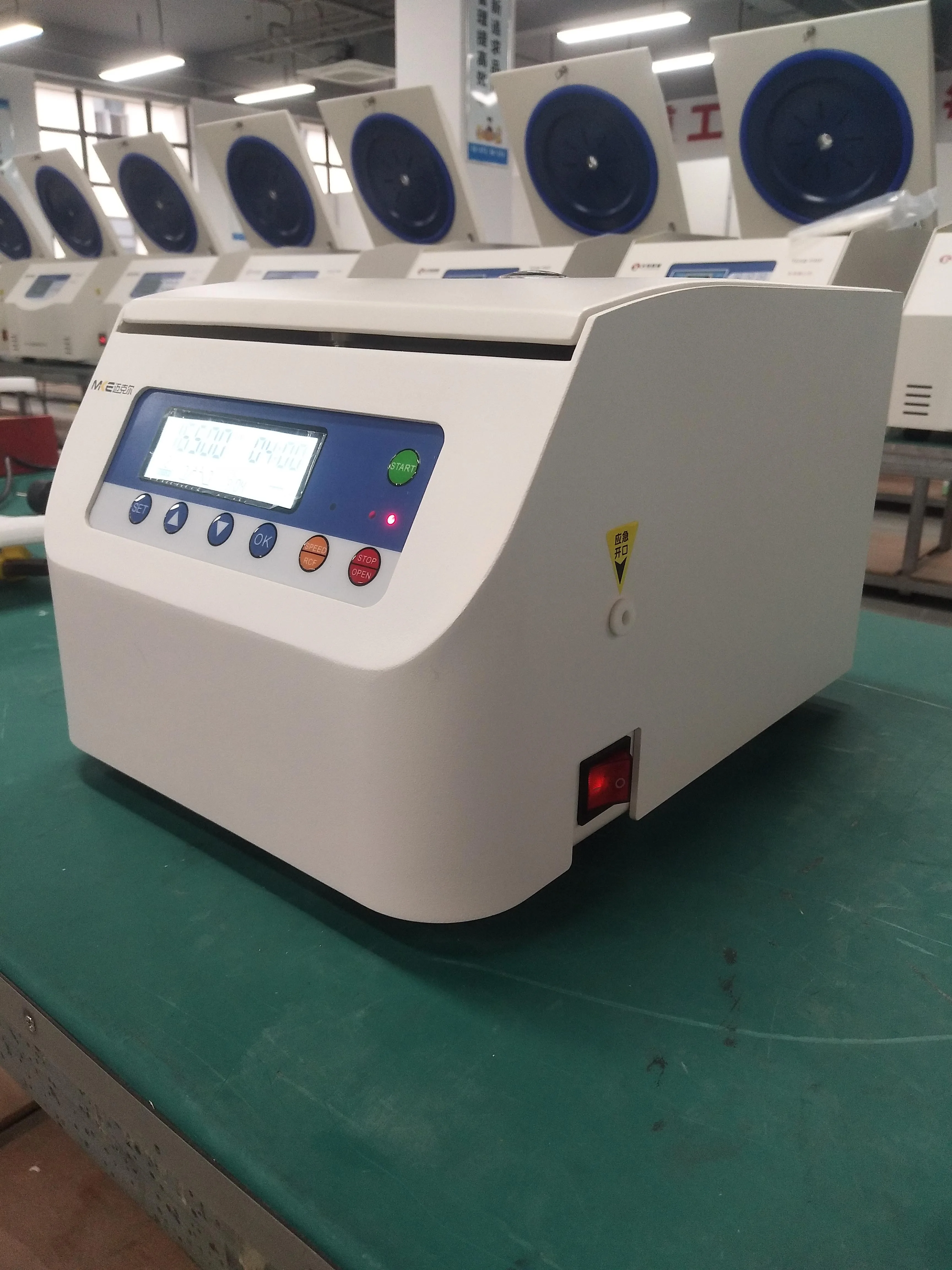 LCD Display Mini Laboratory Micro Centrifuge 16500rpm Microcentrifuge Medical Lab High Speed Centrifuge