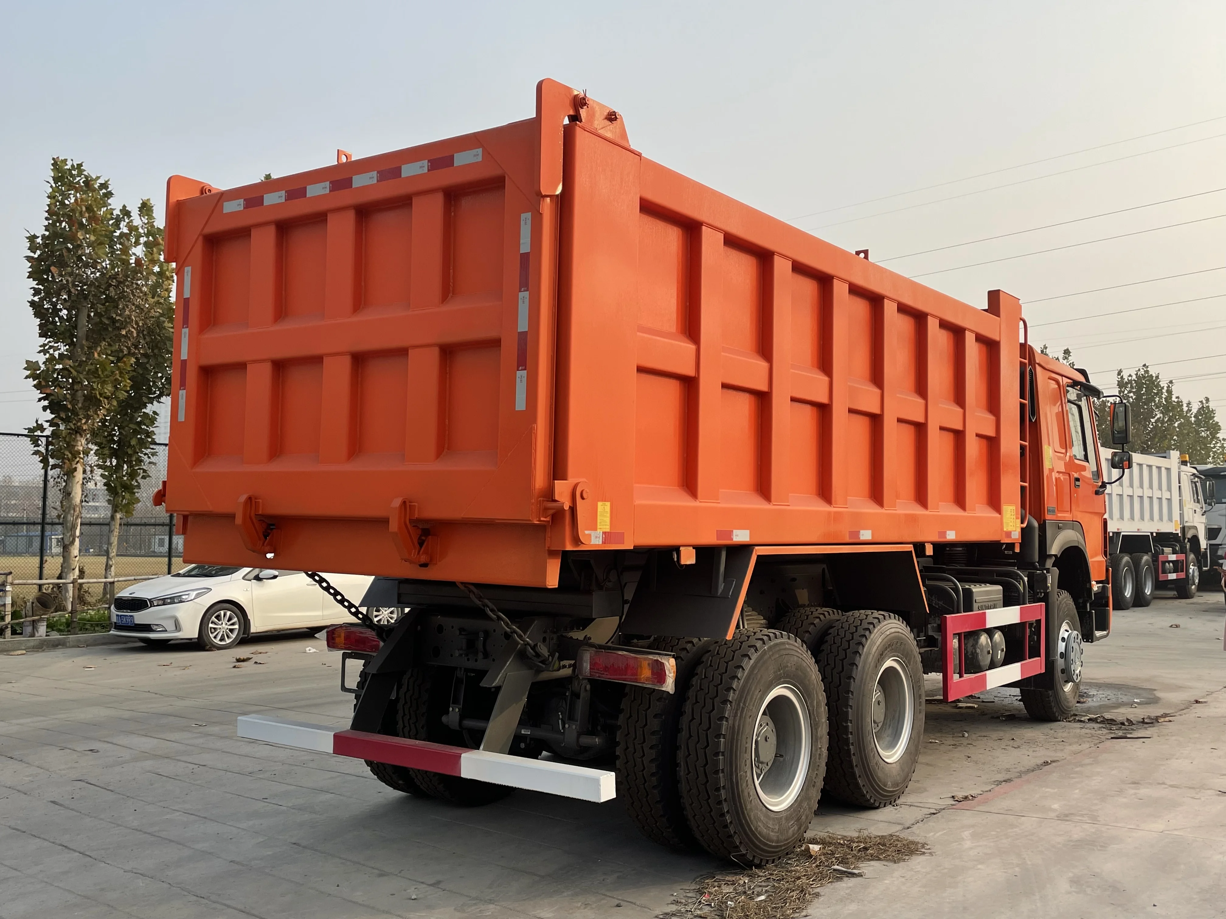 Good Condition Tractor Truck Used 371hp 375hp Sino Diesel Engine 6*4