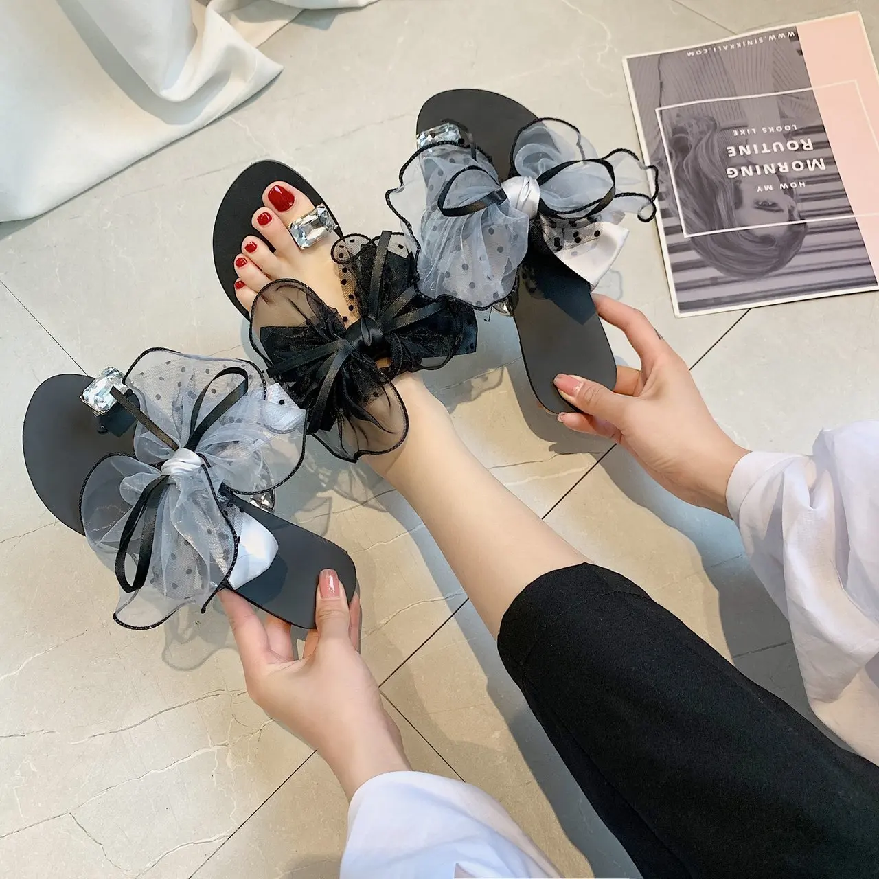 2022 Hot Summer Cute Bowtie Decorate Non-slip Sandals Slipper Flats Mules  Casual Fashion Female Flip Flops Mesh Beach Slide - Buy Thick Sole Women  Slides Slippers,Open Toe Single Strap Weave Upper Platform