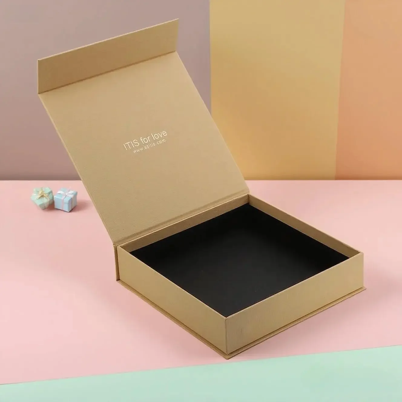 Grossiste Coffrets Cadeaux Mariage Haut de Gamme | Boîtes Rigides Personnalisables pour Alliances & Bijoux - Élégant Emballage de Luxe pour Événements