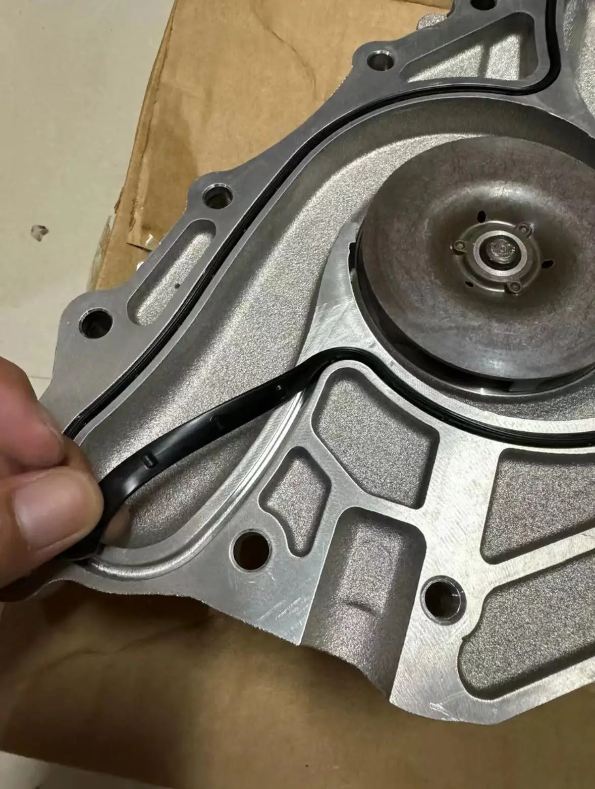 68165882AD 68165882AC 68268052AA New Original Brand Water Pump for 1500 Cherokee Challenger Charger