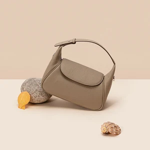 Soft Real Leather Lady Fashion Handbag Cute Portable Retro Women Messenger Bag