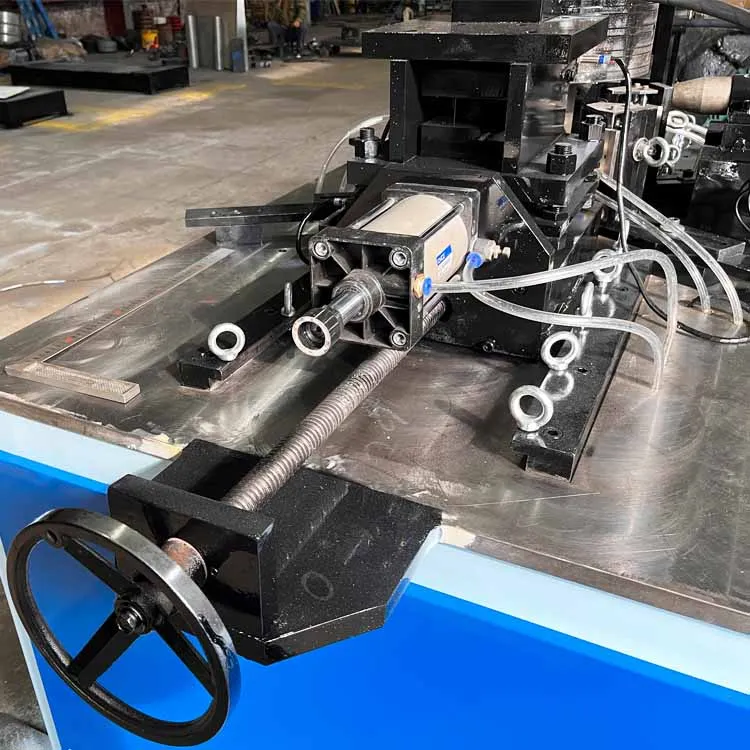 BOBO Machine automatic fan house edge fan vibrating screen flange shown in a detail photo for this news article