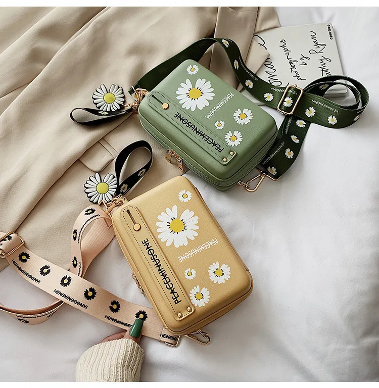 Tiny sling bag, size S, daisies, free name embroidery 4 letters - Shop  PANIERS NEM Other - Pinkoi