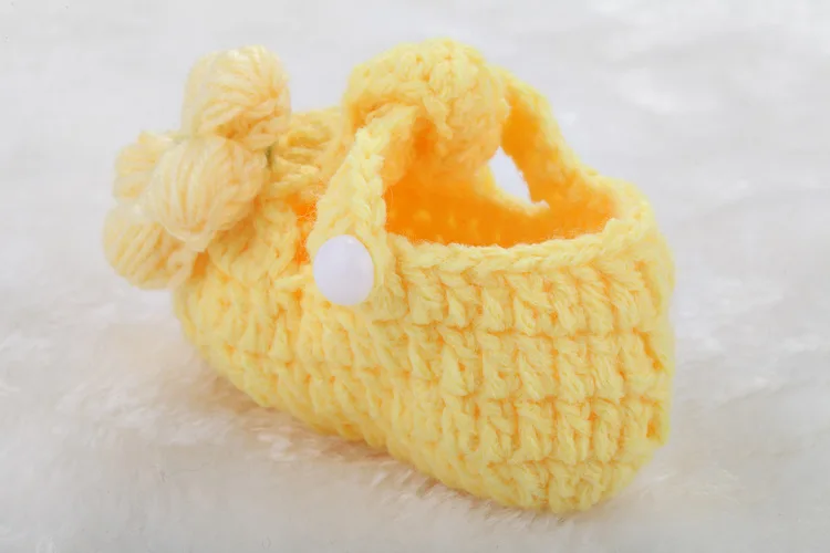 New design winter warm cute newborn baby crochet shoes