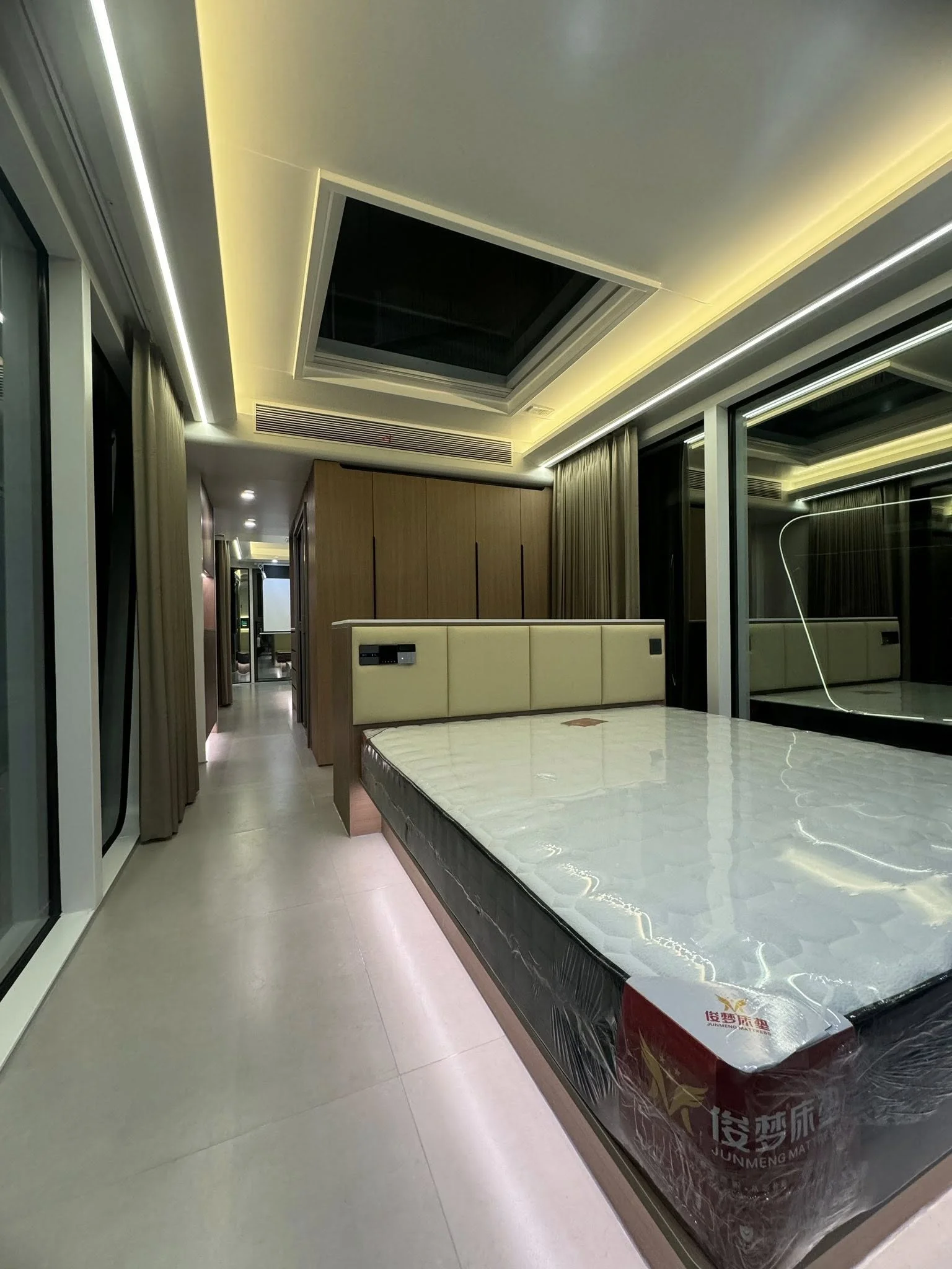 Travel Resort Space Capsule House Factory /Small Prefab Home Modern Modular House Prefabricated Homes