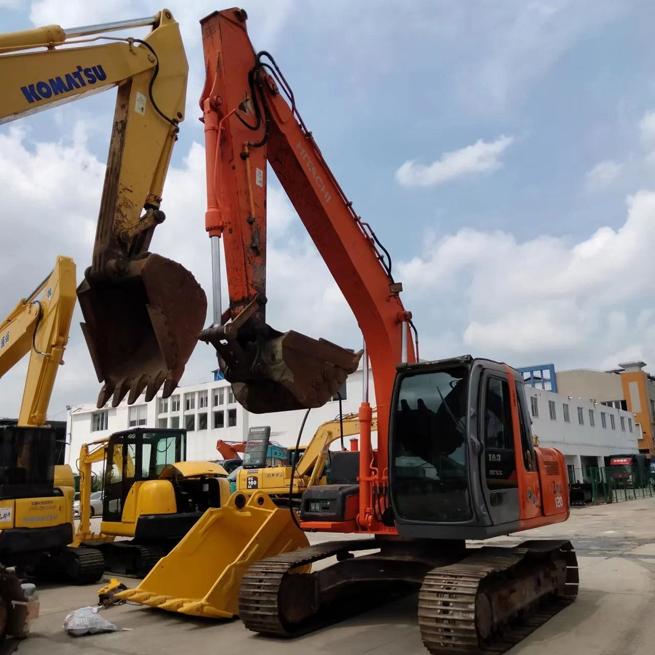 Second-hand Hitachi ZX 120 Used 12TON Excavator Japan a Popular