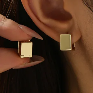Retro-style 3D Gold Glossy Earrings for Women, Unique Geometric square Design Stud Earring Jewelry