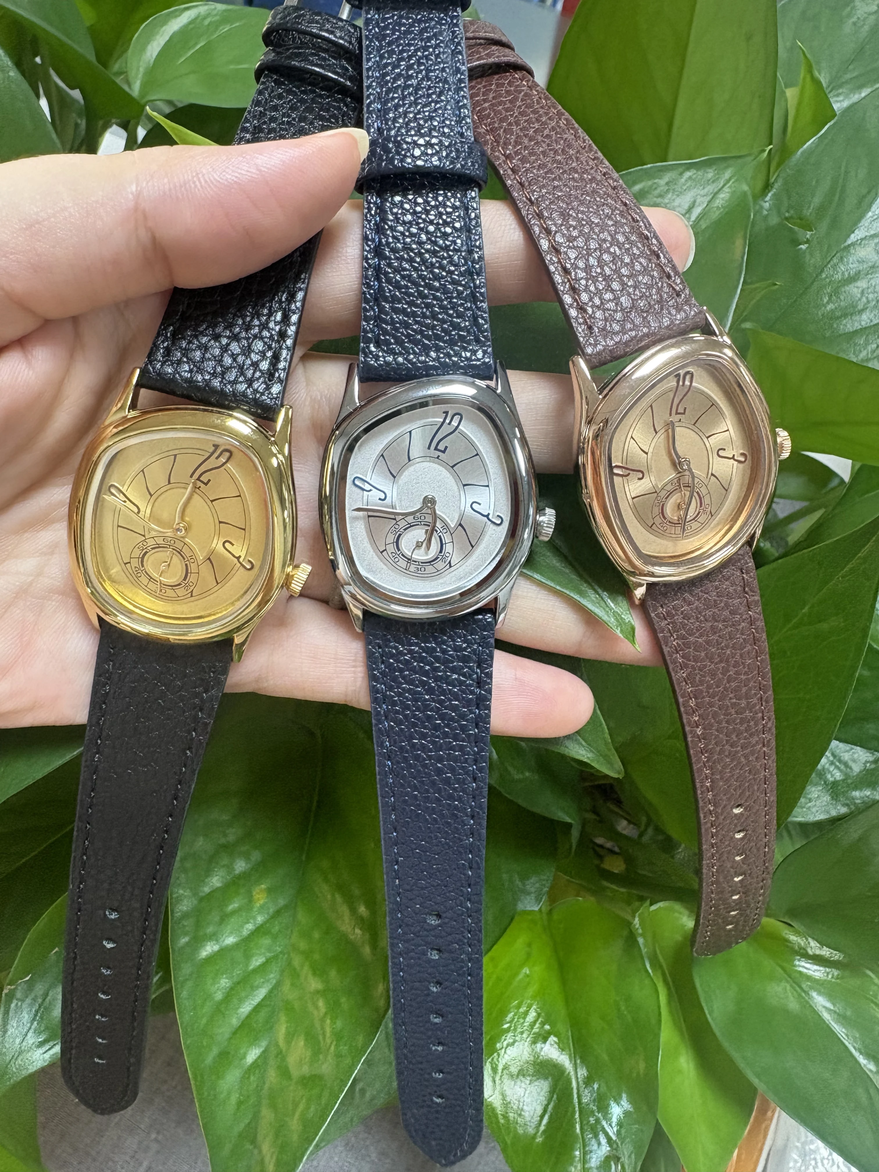 Custom Logo Minimalist Unique Twisted Japan Quartz Watches