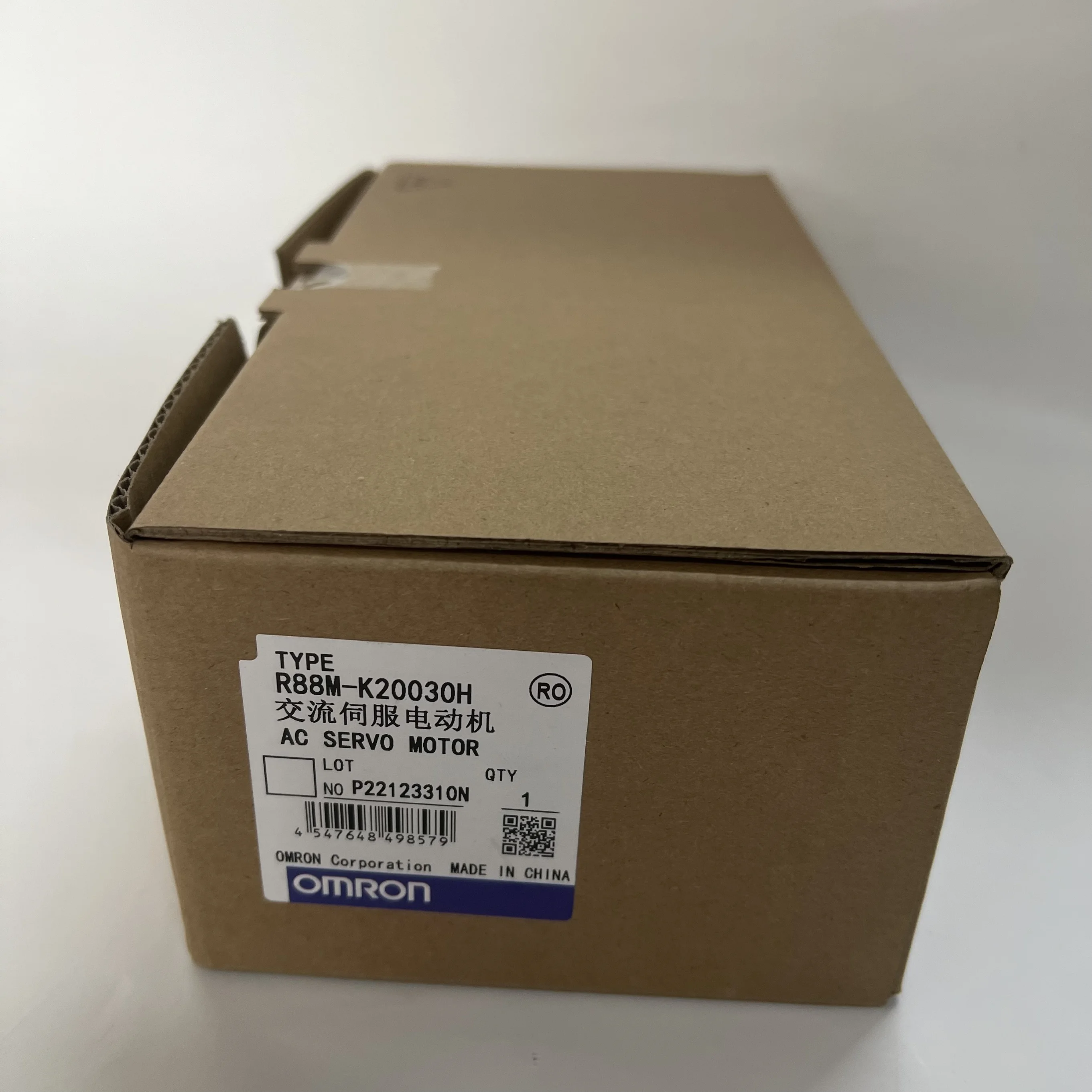 Omron AC Servo Motor R88M-K20030H Omron AC Servo Motor R88M-K20030H