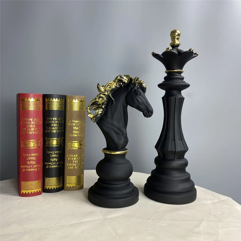 Resin Chess Statue Retro Home Decoration Resin Figurine Creative Resin Ornaments Black and White Chess Pieces As a Gift