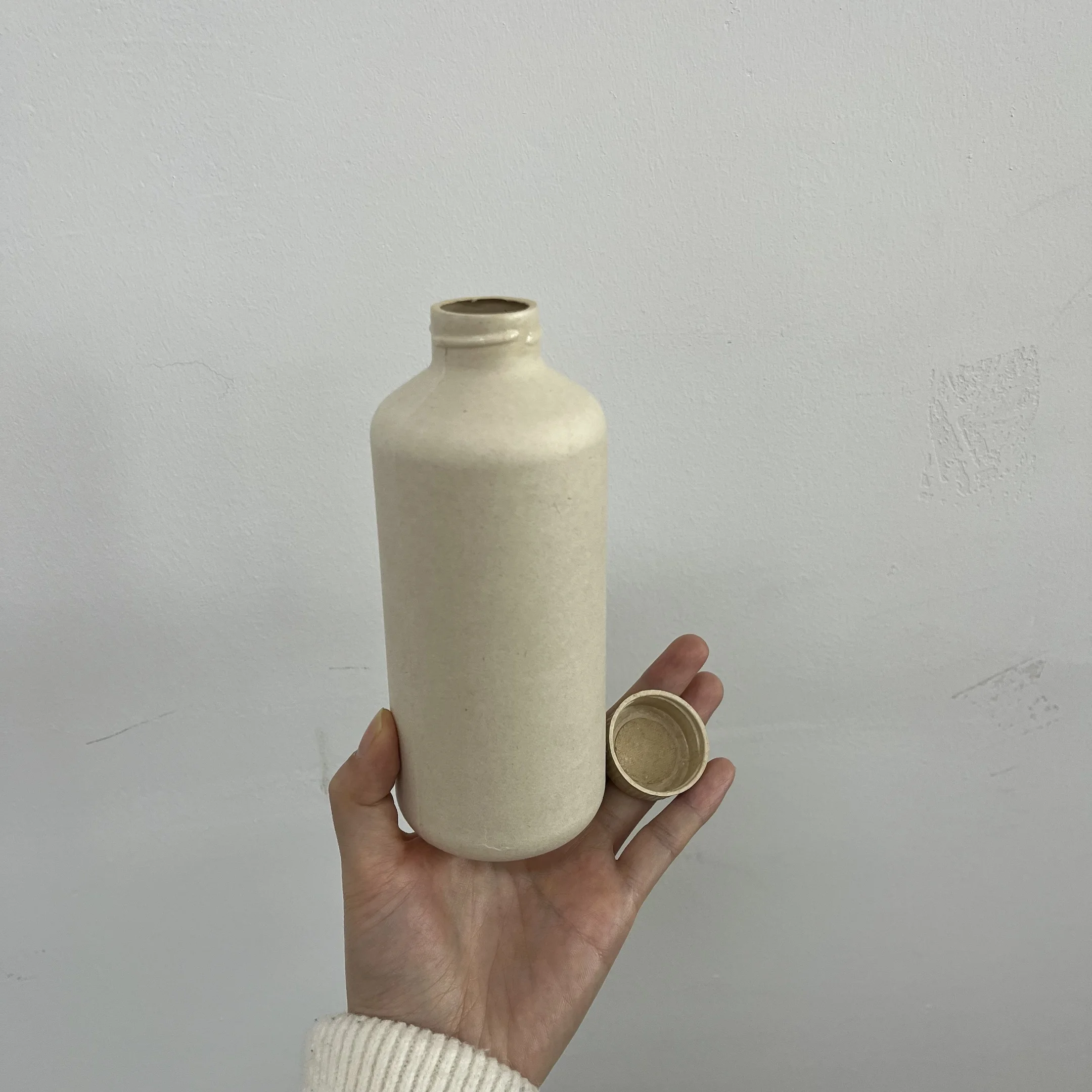 Customized Disposable Sugarcane Bagasse Pulp Compostable Biodegradable Bottle Cosmetic with Lid