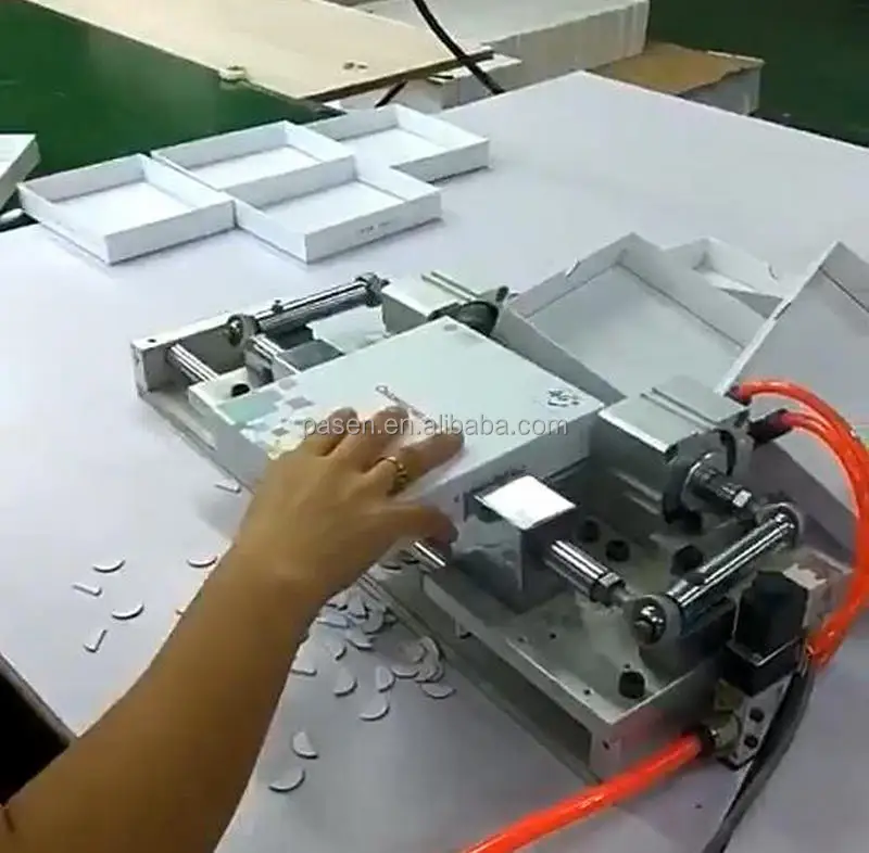Semiautomatic Cardboard Box Thumb Hole Making Machine