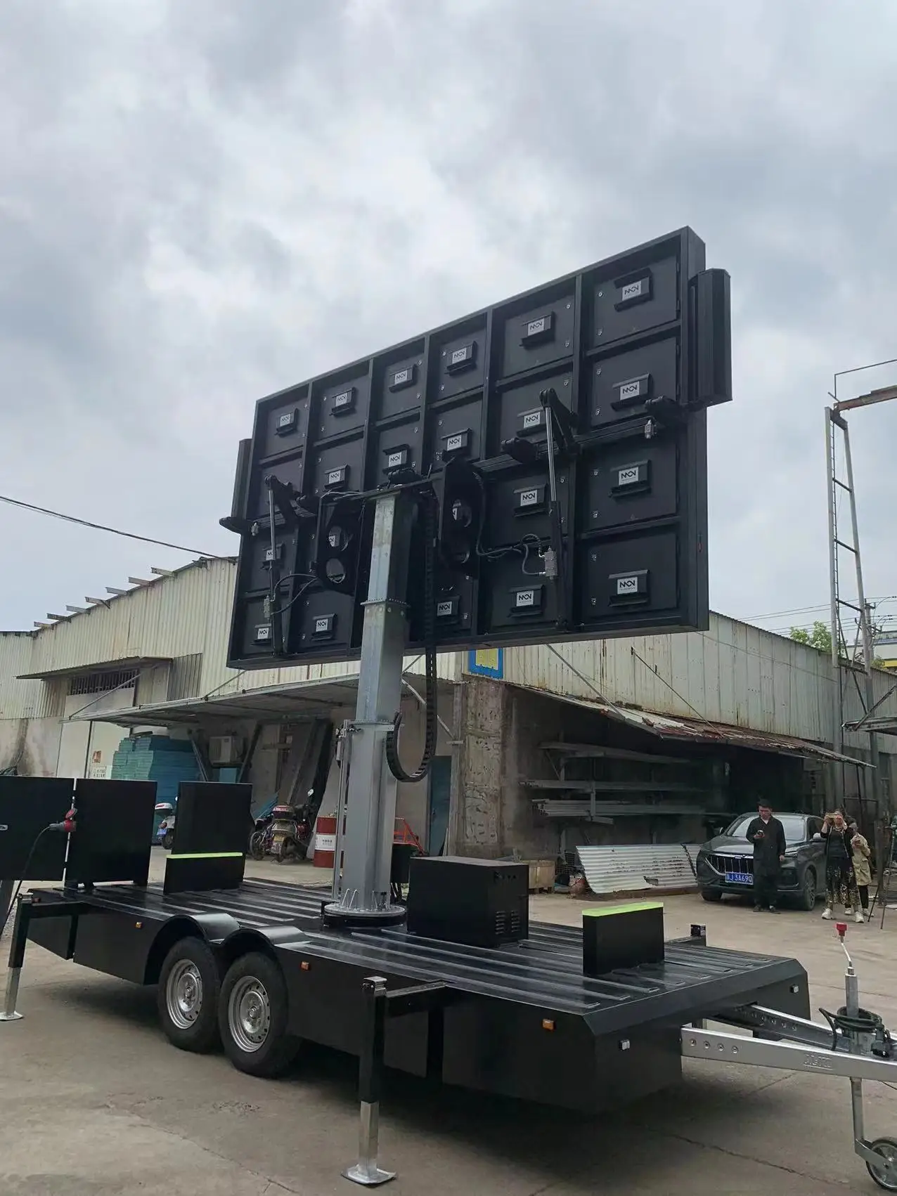 Energy Saving Mobile Led Display P4 P5 P6 Advertising Led Billboard Trailer Led Screen with Solar Panels and Battery