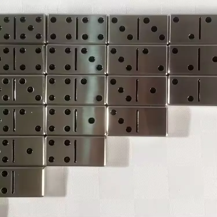Factory Custom Stainless Steel Titanium Aluminum Double 6 Metal Dominoes