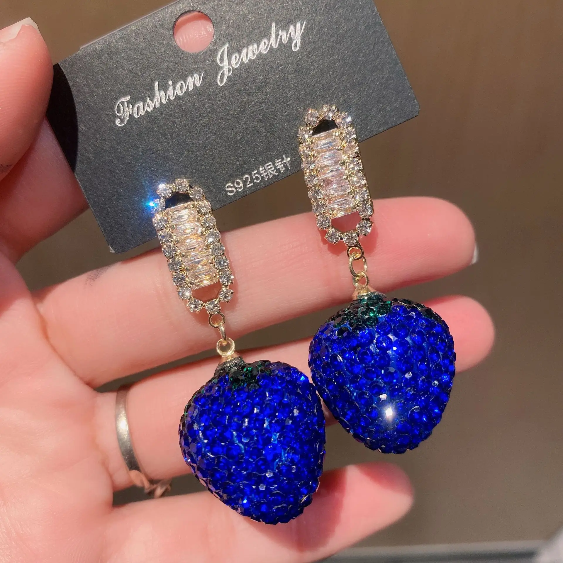 Boucles D'oreilles Clous Carador En Argent Et Oxydes De Zirconium