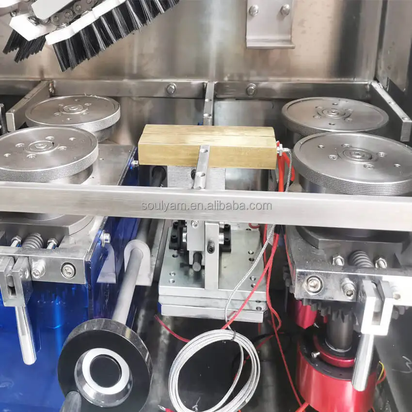 Automatic High Speed Flow Packaging Machine for Hard Candy Doughnut Biscuit Nutrition Cereal Nougat Chocolate Energy Protein Bar