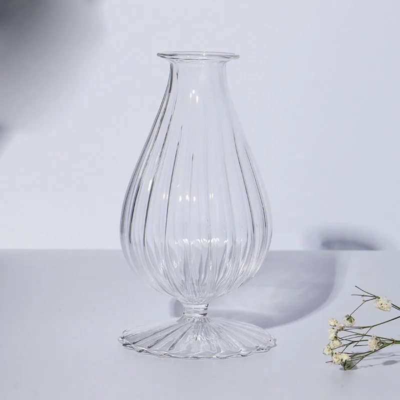 Minimalist Retro Handblown PC Glass Vase Irregular Shaped Transparent Striped for Wedding or Home Wall Decoration