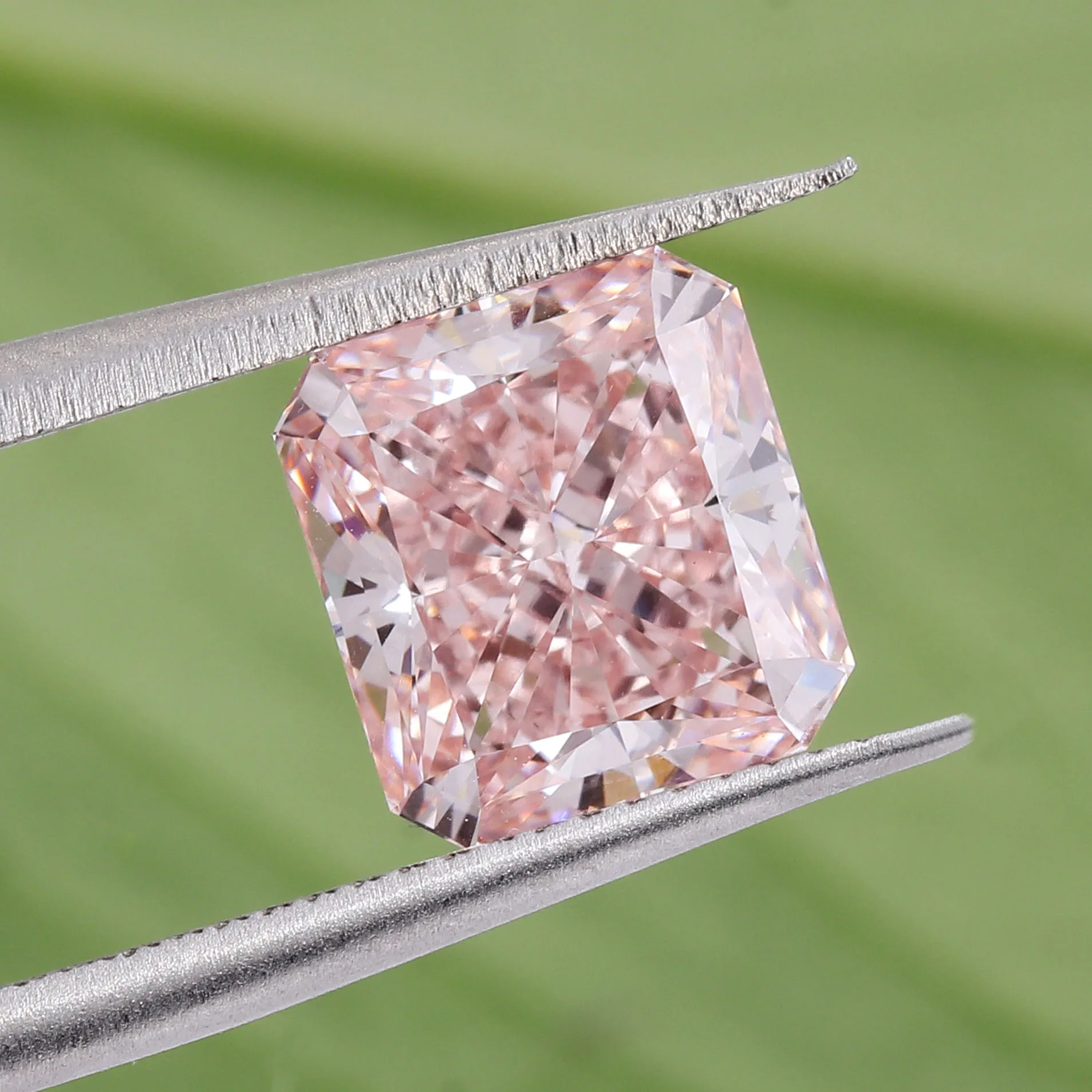 Wholesale custom 2.54 Carats pink radidant cut VS1 lab grown