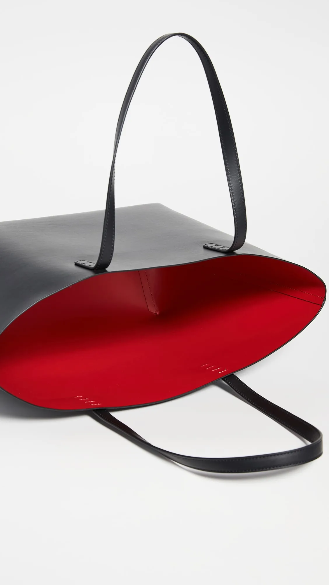 新设计女士皮革大容量女士手提袋，带定制印刷标志