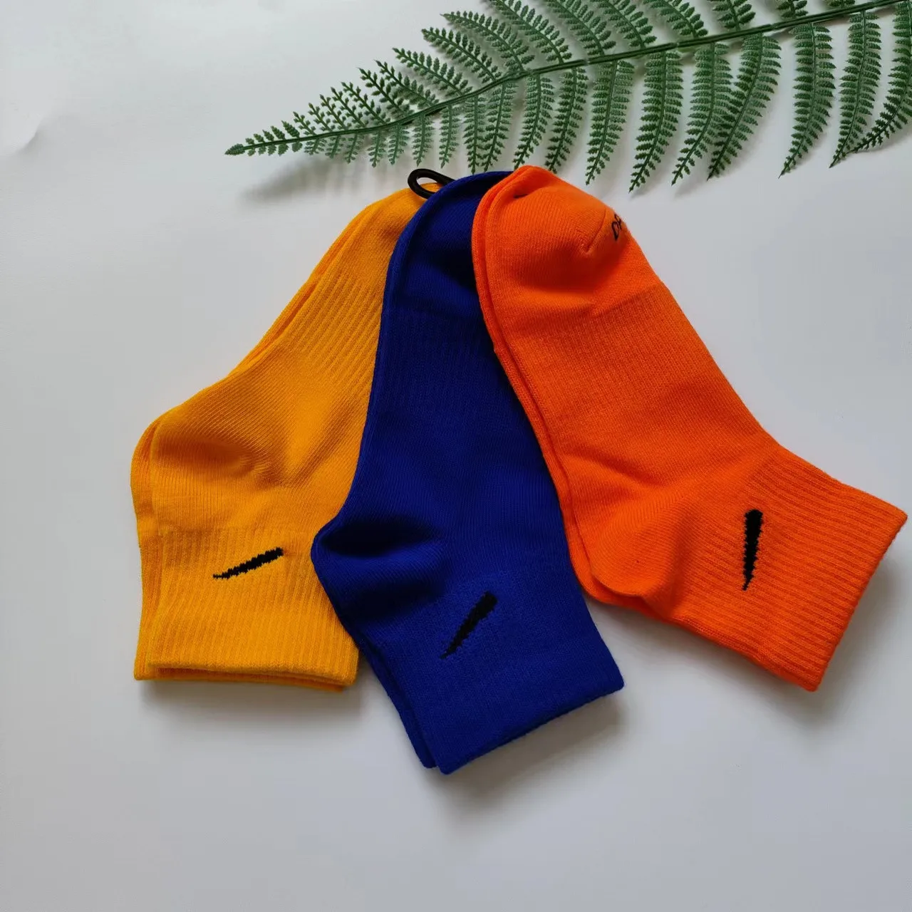 2023 Wholesales Big Size Logo Socks High Quality Sport Color Socks