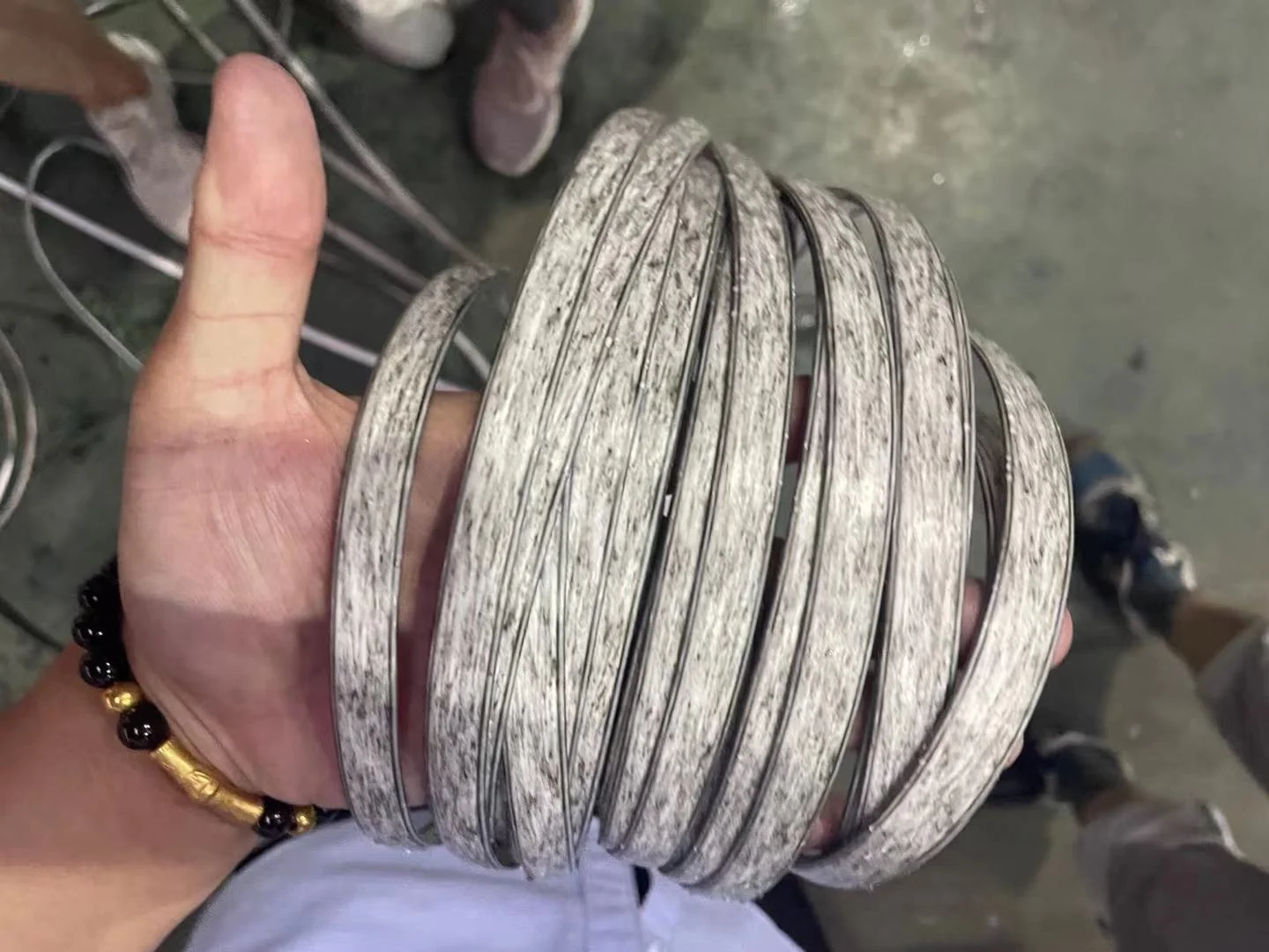 Three Color Plastic Rattan Making Machine/Imitated Fireroofing Thatch Making Machine Line