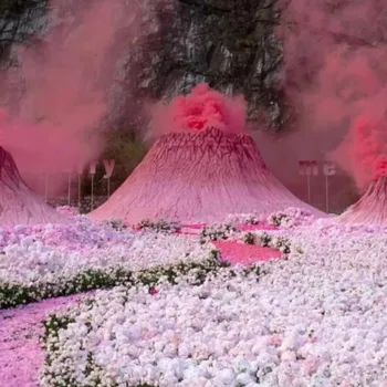 Custom Giant Lighting Romantic Pink Inflatable Volcano Model Inflatable Burning Mountain For Wedding Event Decoration