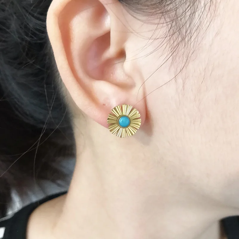 Latest 18K Gold Plated Stainless Steel Jewelry Synthetic Blue Turquoise Daisy Ear Stud For Women Gift Earrings E221433