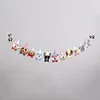 Huella de pata de perro blanca -- bandera con expresión canina (tamaño pequeño)