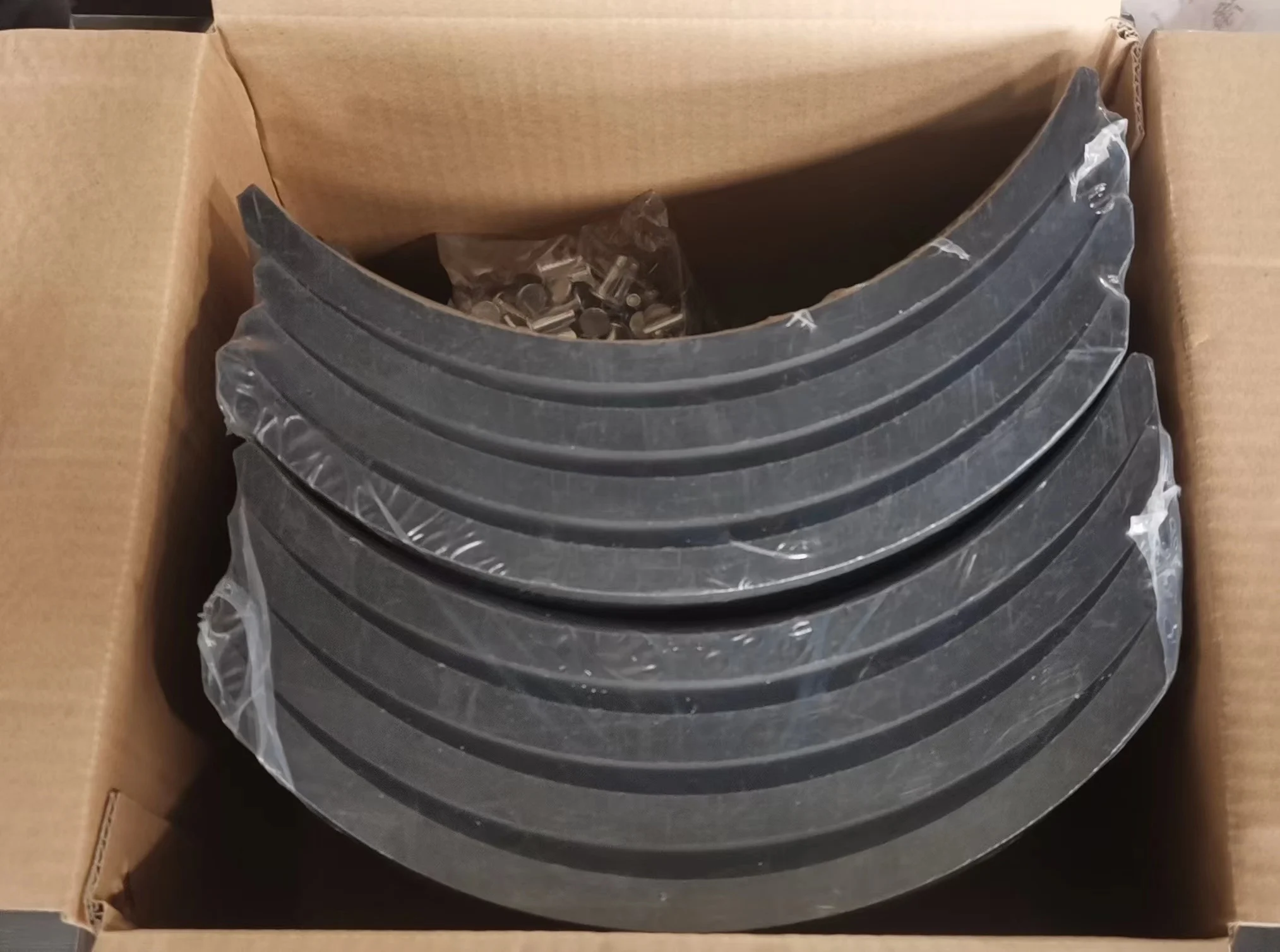 T320-1101/1102/AF282/MB162517 Brake Lining Service Life