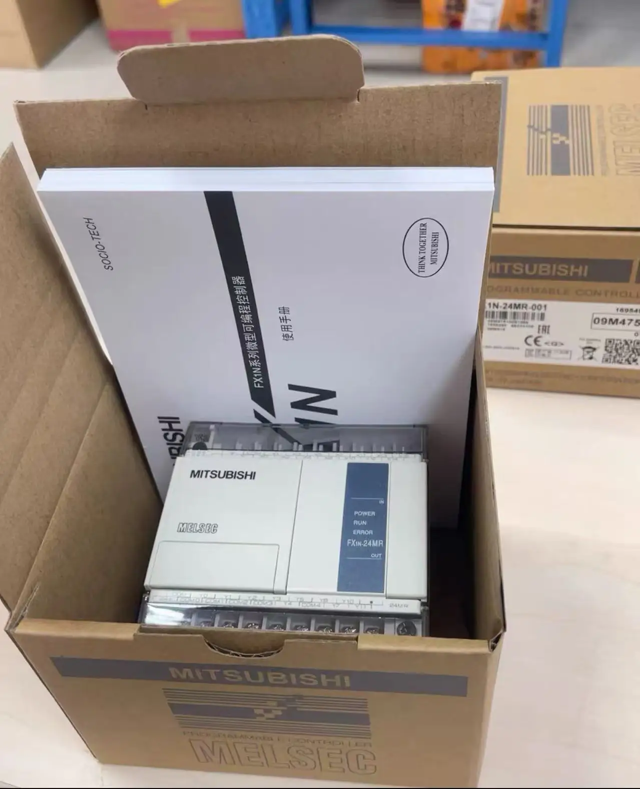 専用ページ① 1pcs New 未使用 FX1S-14MR-001 【公式通販】