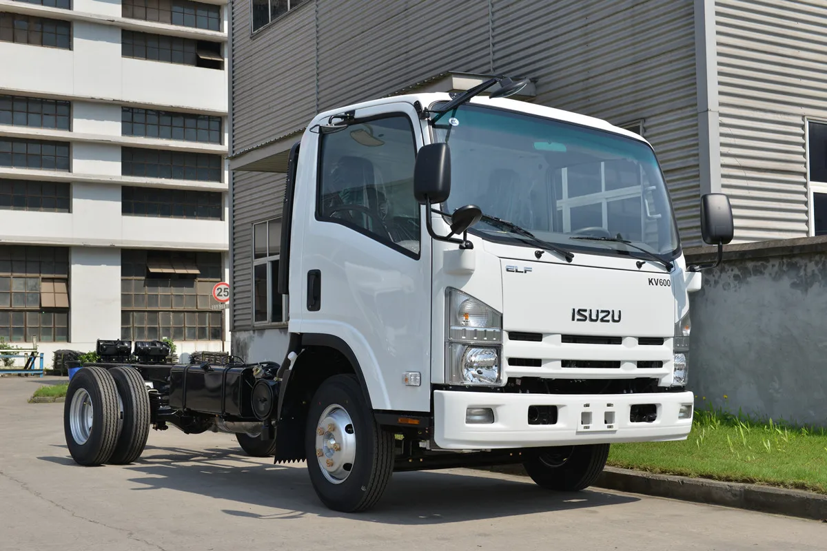 Euro 5 Wide Cab Elf 4 Ton Isuzu Trucks Engine 4KH1 Manuel Transmission diesel Cargo Tucks for Sale