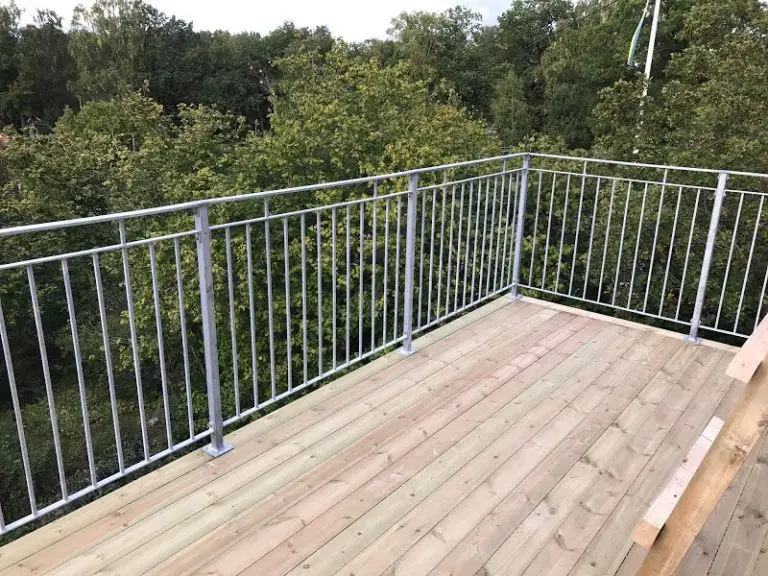 Durable Long Service Life Customized Stainless Steel Solid Rod or Round Pipe Balcony Railing/Modern Balustrades System for Stair factory