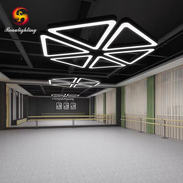 Özelleştirilebilir, Parlaklıği Ayarlanabilir, Bağlantılı Akıllı LED Doğrusal Işık, Ticari Asılı Dekorasyon için Yaygın Avize, Uzun Ev Ofis